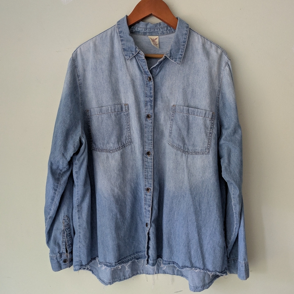 100% Cotton Faded Denim Raw Hem Button-Up Shirt XXL